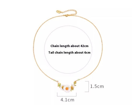 White Chrysanthemum Clavicle Chain Women's Garden Necklace