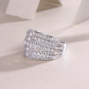 Many Diamonds Are Arranged Luxuriously Fashionable Moissanite Silver Rings