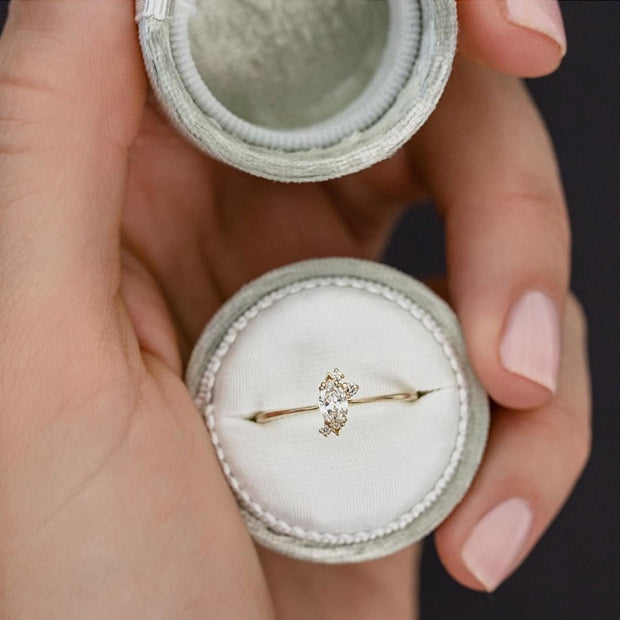 9K Gold Shaped Natural Energy White Crystal Zircon Ring Female