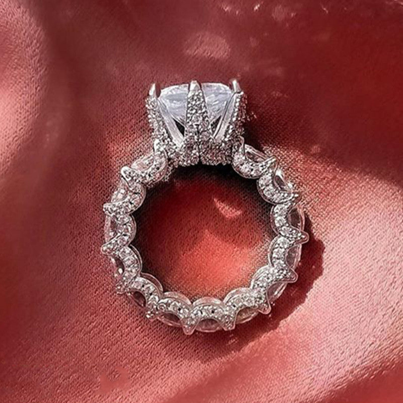 Simple Women's Diamond Copper Set Zircon Ring