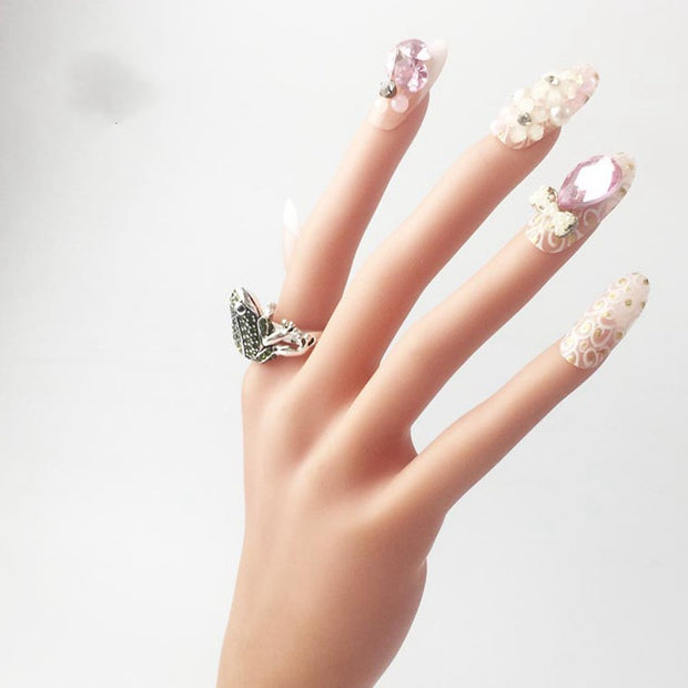 Female Personality Niche Design Glamour Exaggerated Frog Ring