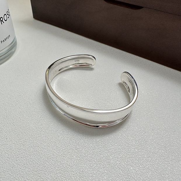 Heavy Industry Texture Large Glossy Curved Bracelet