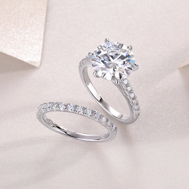Arrange Large Diamond Rings Luxuriously And Fashionably Set With Moissanite Silver Rings