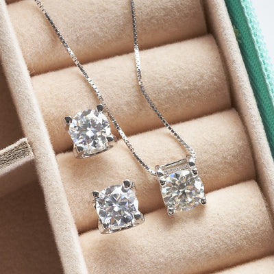 Moissanite Stud Earrings S925 Sterling Silver Stud Earrings Fashion Bull Head Four Claw Diamond Stud Earrings